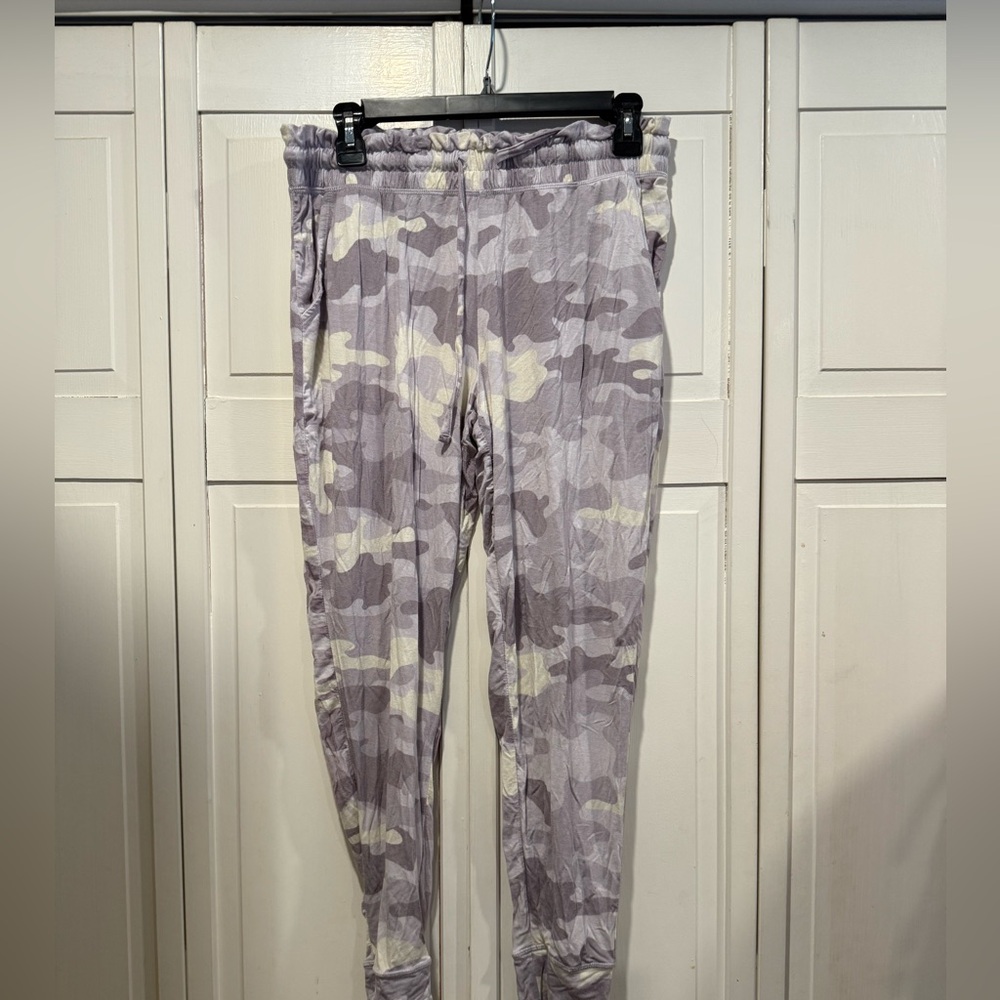 Koolaburra by UGG high rise jogger/lounge pants size petite medium
